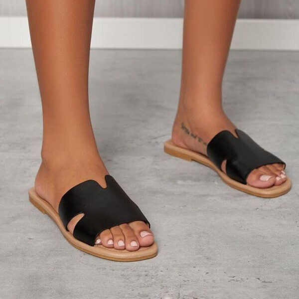 Artistic cutout strap slipper for ladies