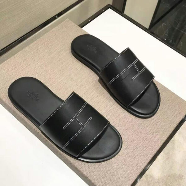 Black-leather-flat-top Iconic H-cutout strap for men